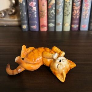 Franklin mint orange Cat porcelain Figurine